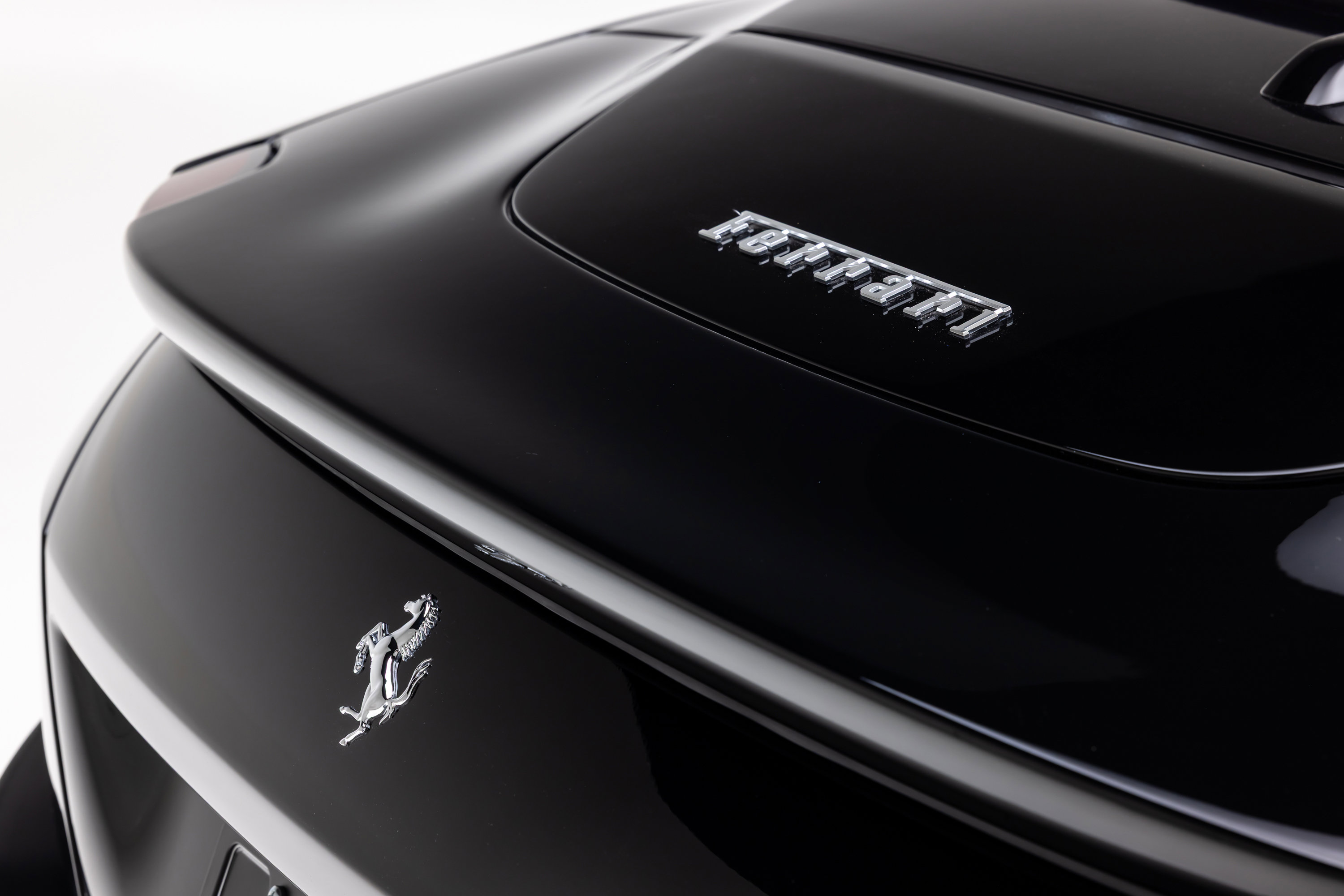 Used 2026 Ferrari Roma Spider RWD image 19
