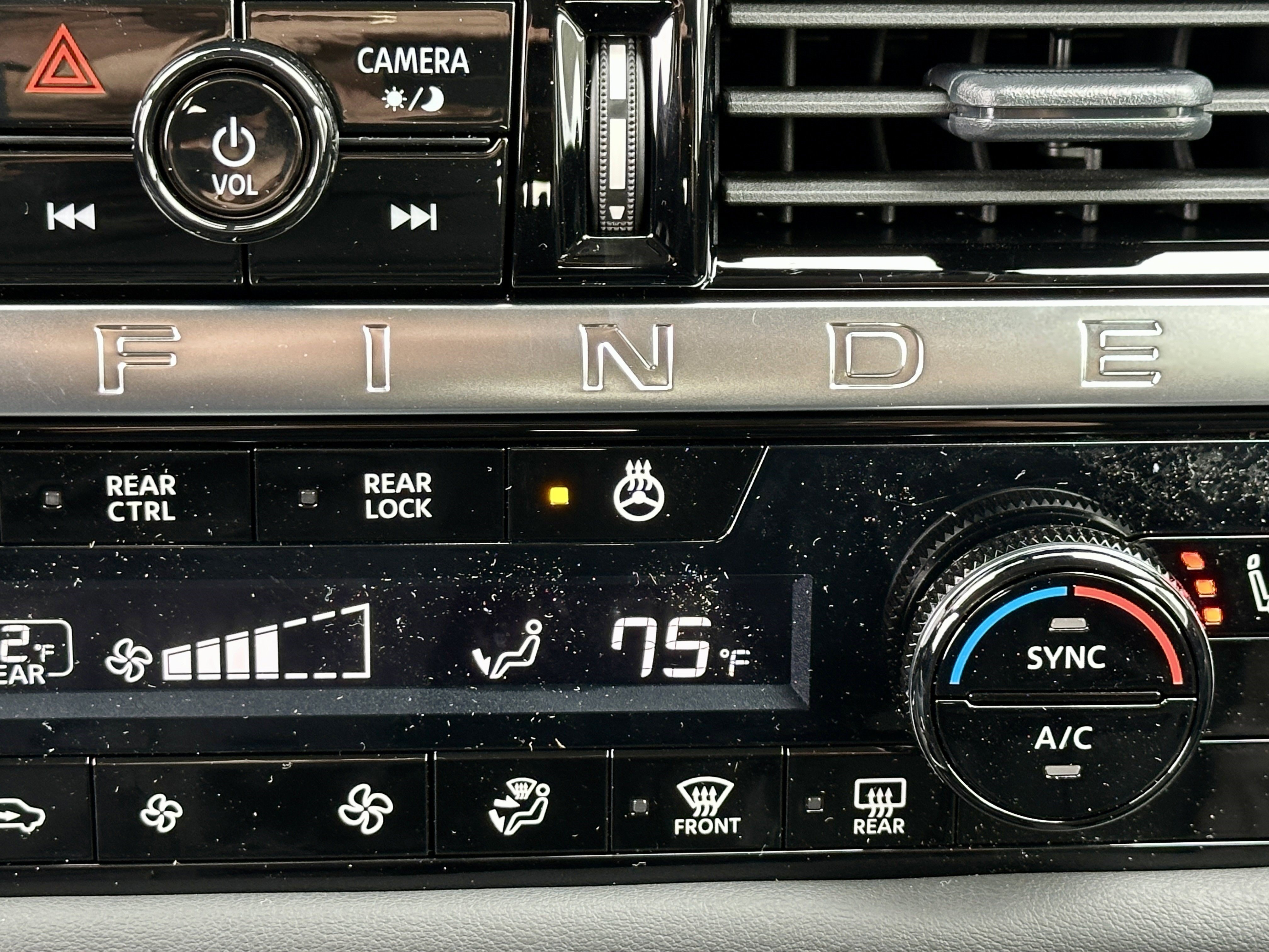 New 2026 Nissan Pathfinder SL AWD/4WD image 16