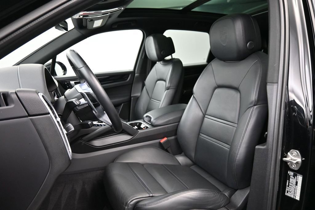 Certified 2021 Porsche Cayenne S AWD/4WD image 5