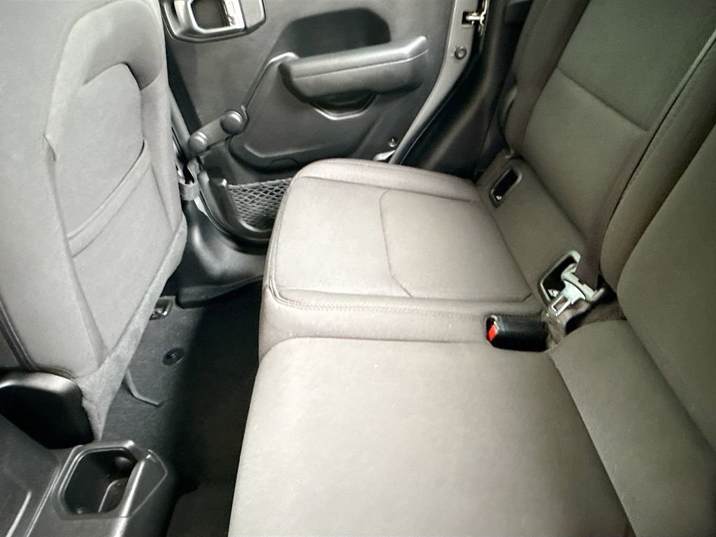 Used 2022 Jeep Gladiator Sport image 30