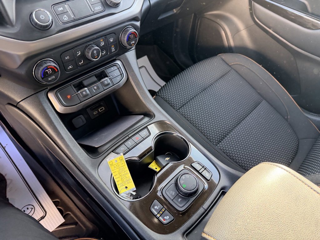 Used 2022 GMC Acadia AT4 image 20