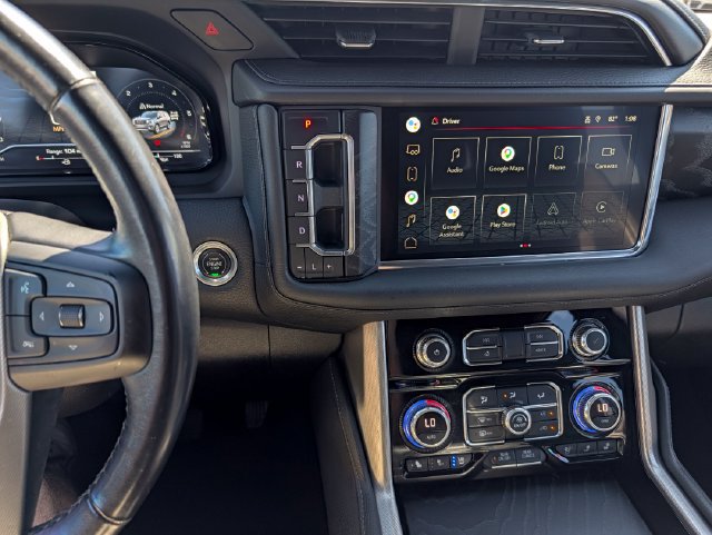 Used 2022 GMC Yukon XL Denali AWD/4WD image 16