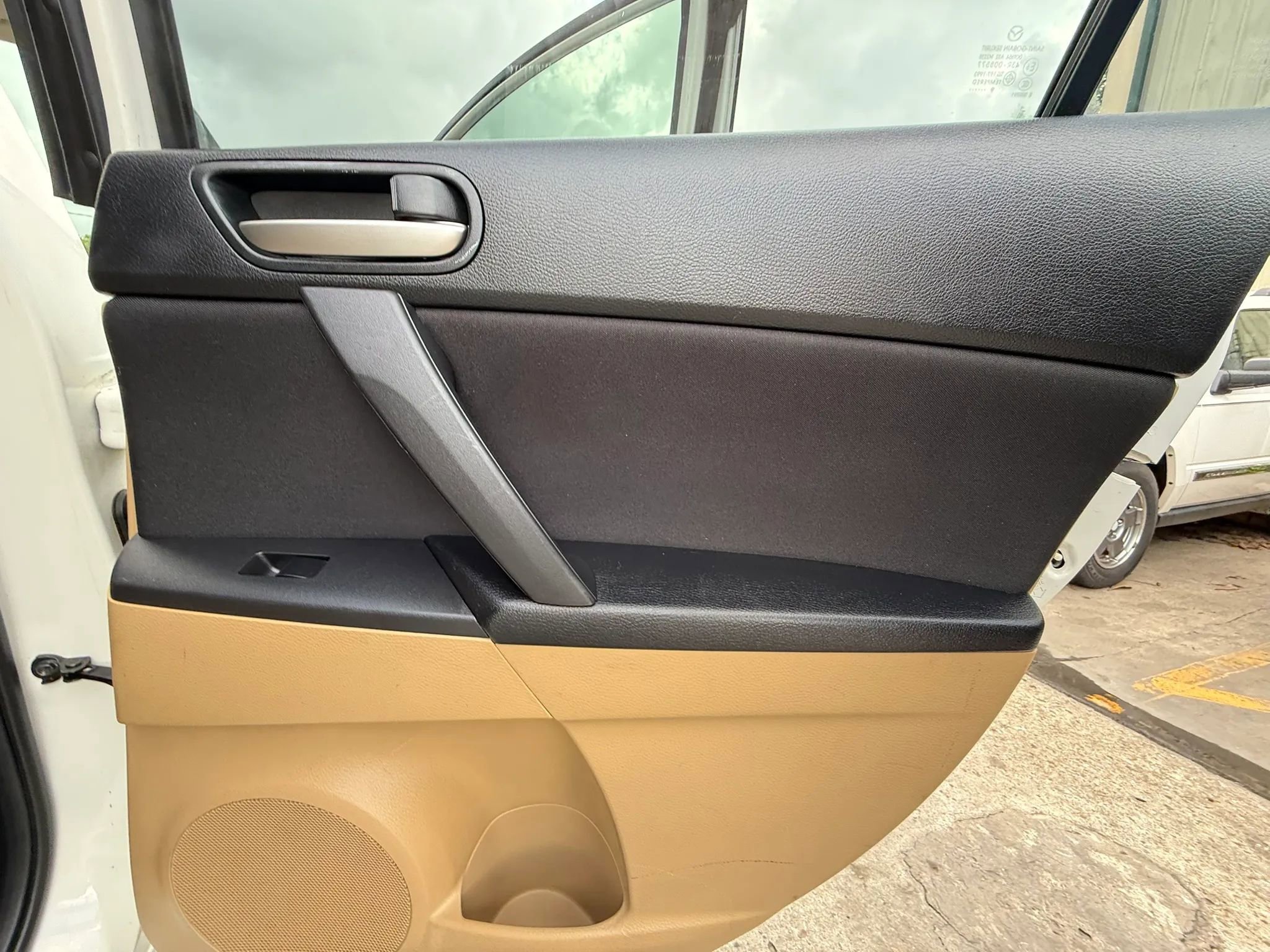 Used 2010 MAZDA MAZDA3 i Touring FWD image 21