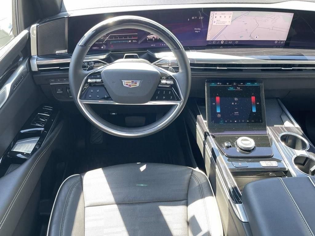 Certified 2025 Cadillac Escalade Sport AWD/4WD image 13