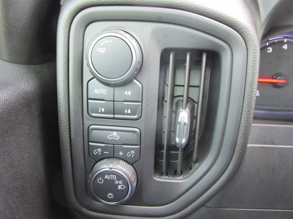 Used 2019 Chevrolet Silverado 1500 Custom Trail Boss w/ Custom Convenience Package image 40