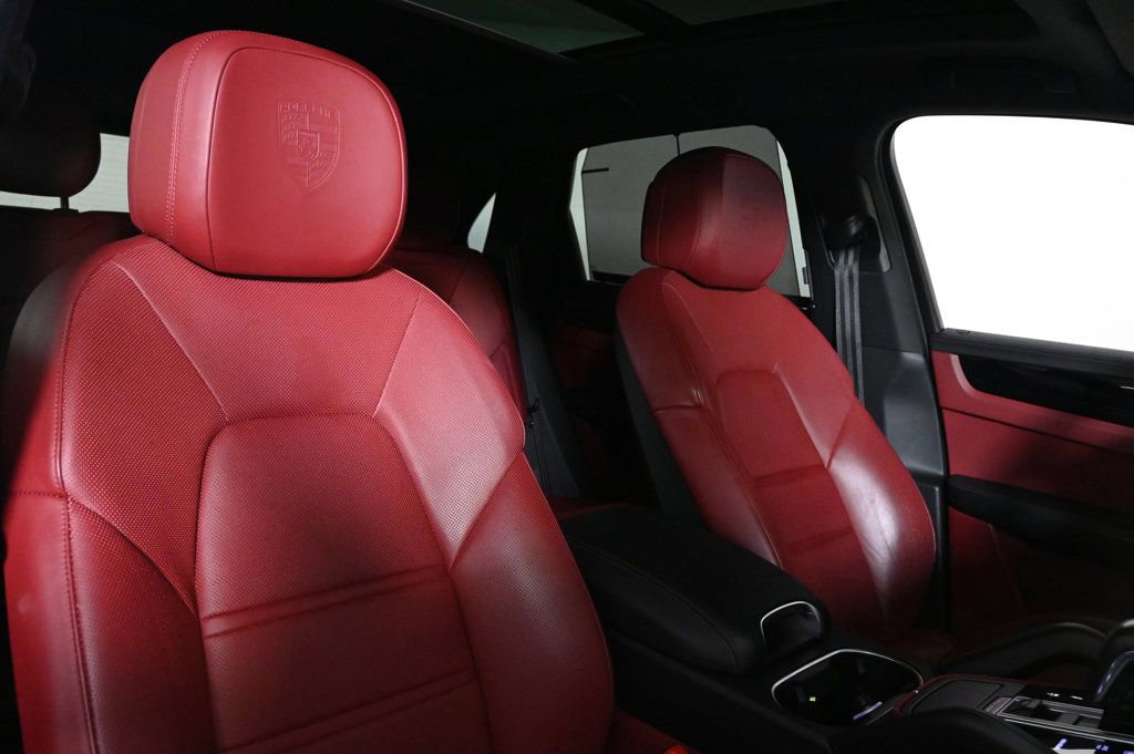 Certified 2021 Porsche Cayenne S image 19