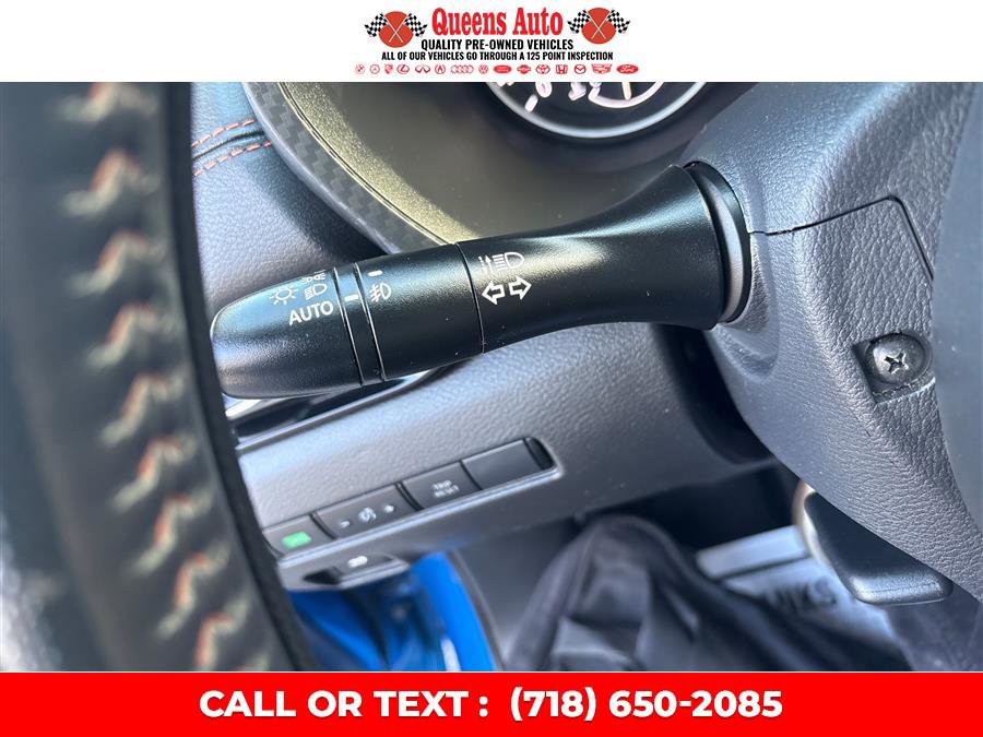 Used 2021 Nissan Sentra SR w/ SR Premium Package FWD image 21