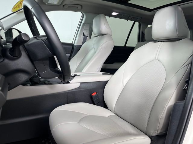 Used 2024 Toyota Grand Highlander XLE image 17