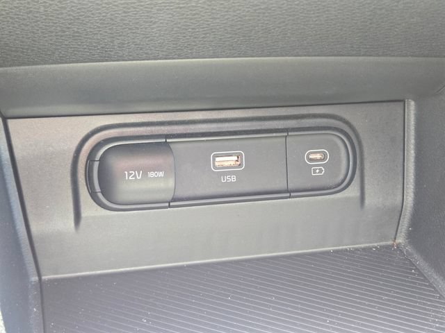Used 2025 Kia Sportage LX FWD image 29
