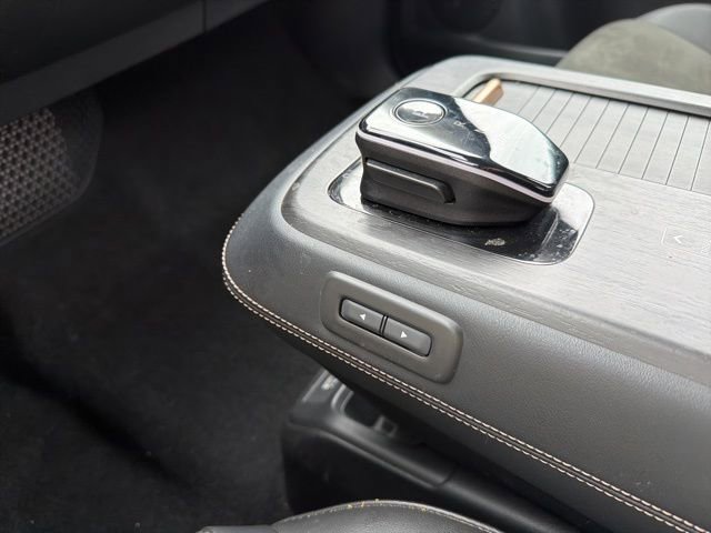 Used 2024 Nissan Ariya AWD image 30