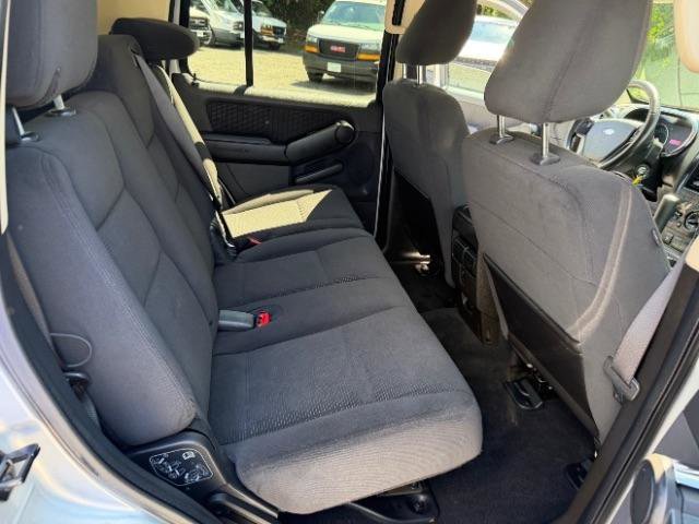 Used 2010 Ford Explorer XLT RWD image 31