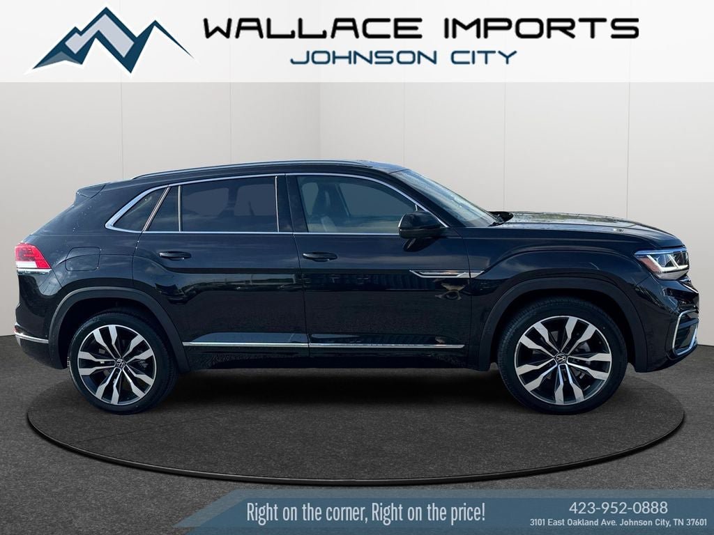 Certified 2022 Volkswagen Atlas Cross Sport SEL Premium R-Line AWD/4WD image 6