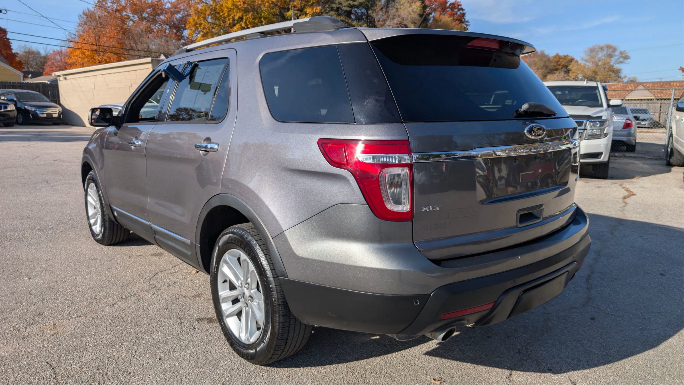 Used 2013 Ford Explorer XLT w/ Class III Trailer Tow Pkg image 4