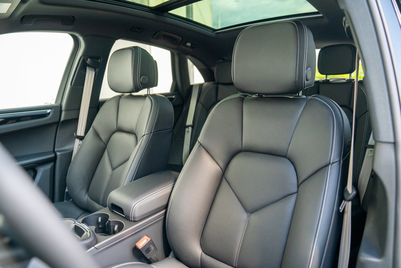 New 2025 Porsche Macan S image 5