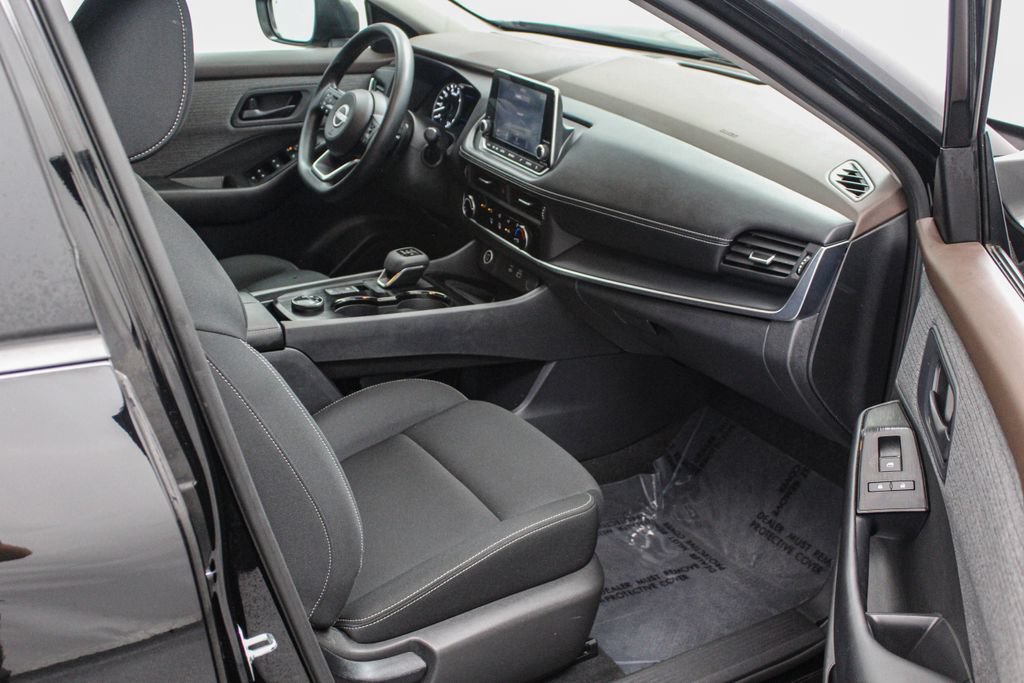 Used 2023 Nissan Rogue S AWD/4WD image 20