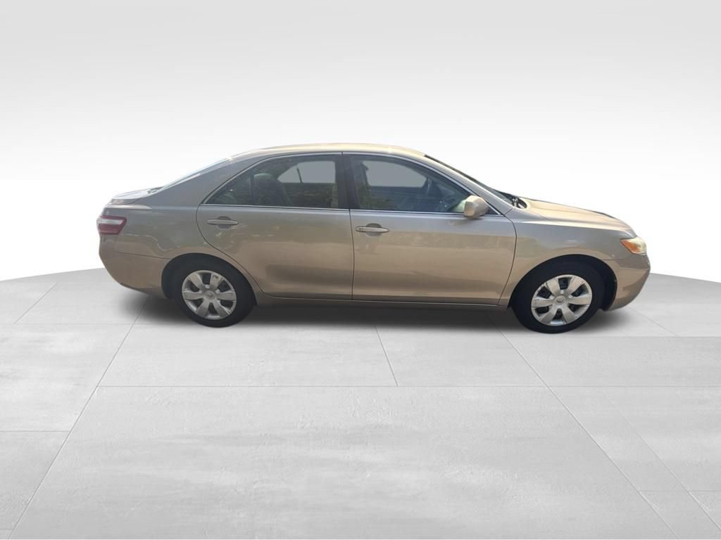 Used 2009 Toyota Camry LE FWD image 7