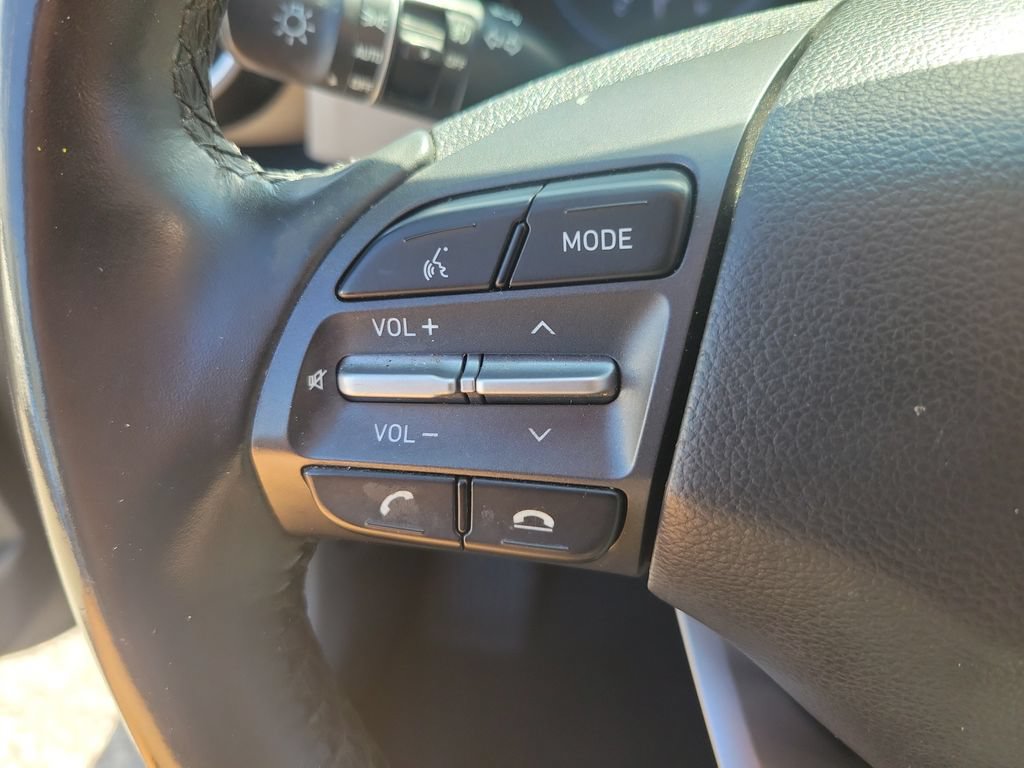 Used 2021 Hyundai Kona Limited FWD image 19