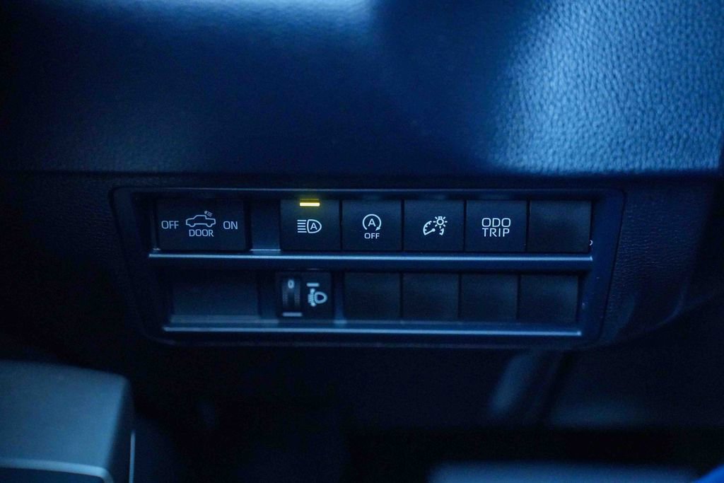 Used 2025 Toyota Tundra SR5 AWD/4WD image 26