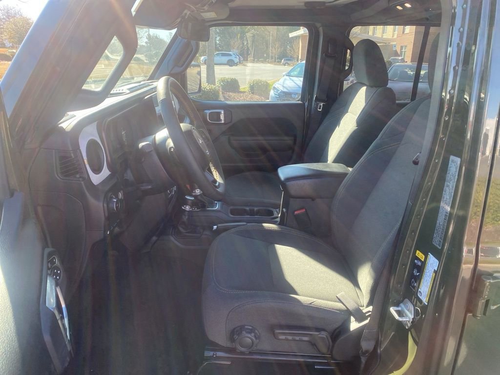 Used 2024 Jeep Wrangler Unlimited w/ Convenience Group image 14
