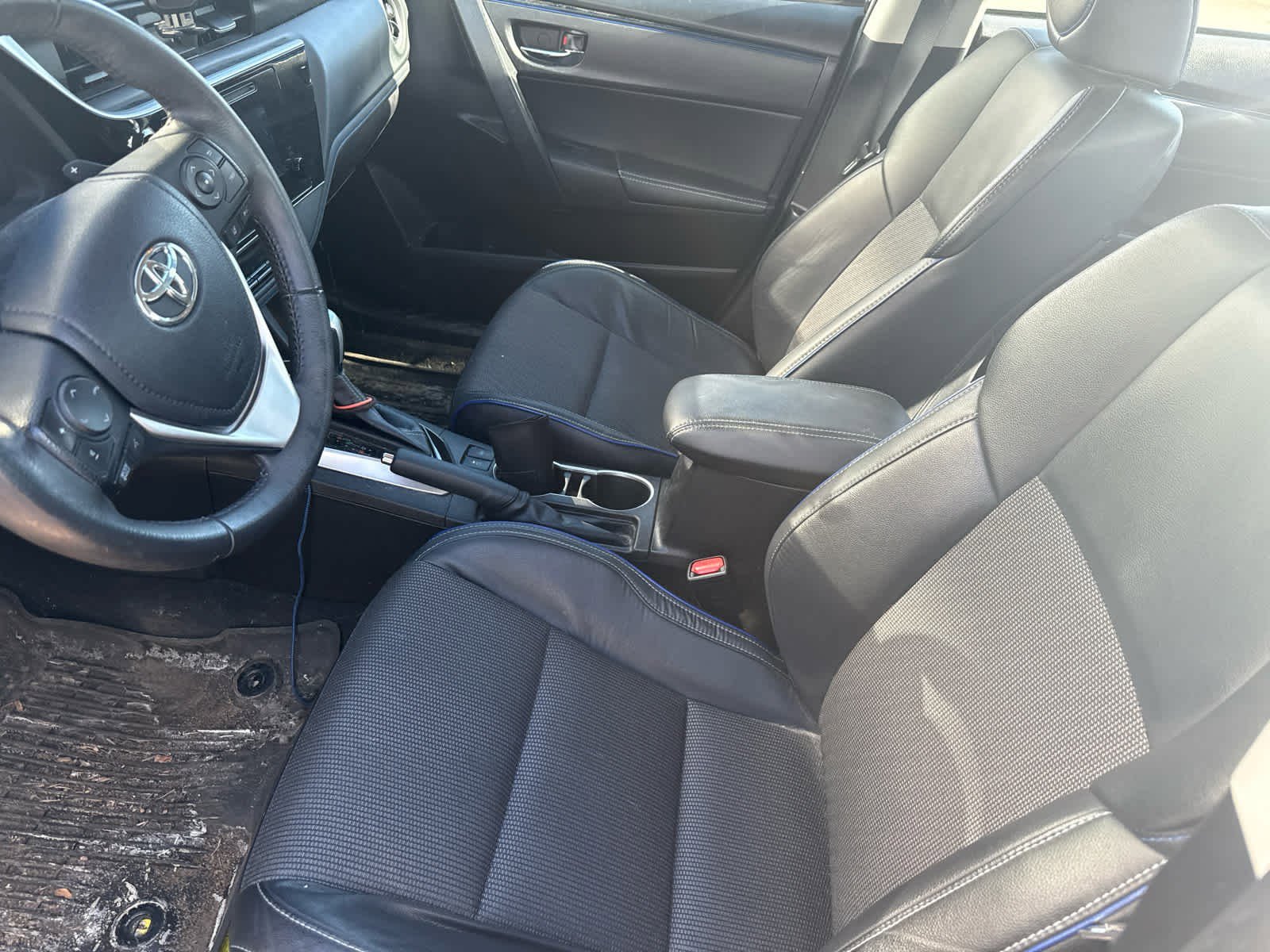 Certified 2018 Toyota Corolla SE image 7