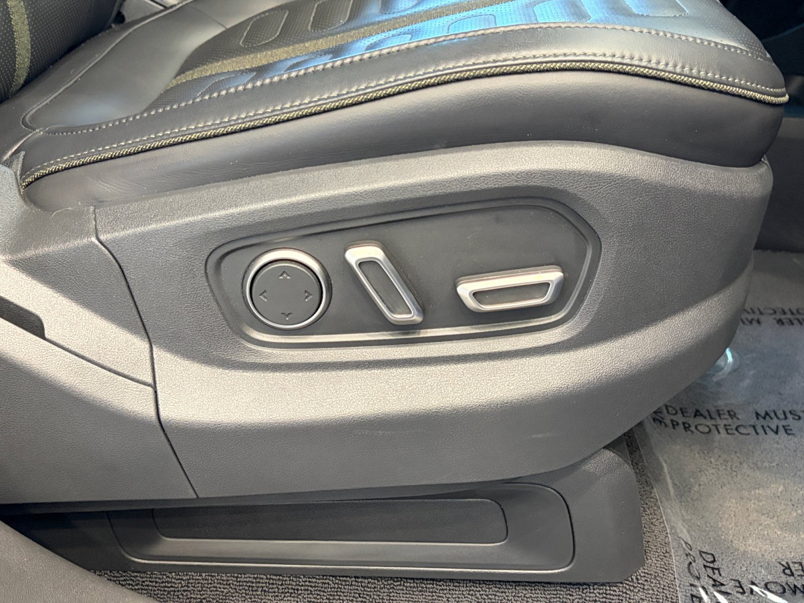 Used 2026 Rivian R1S Adventure Tri AWD/4WD image 29