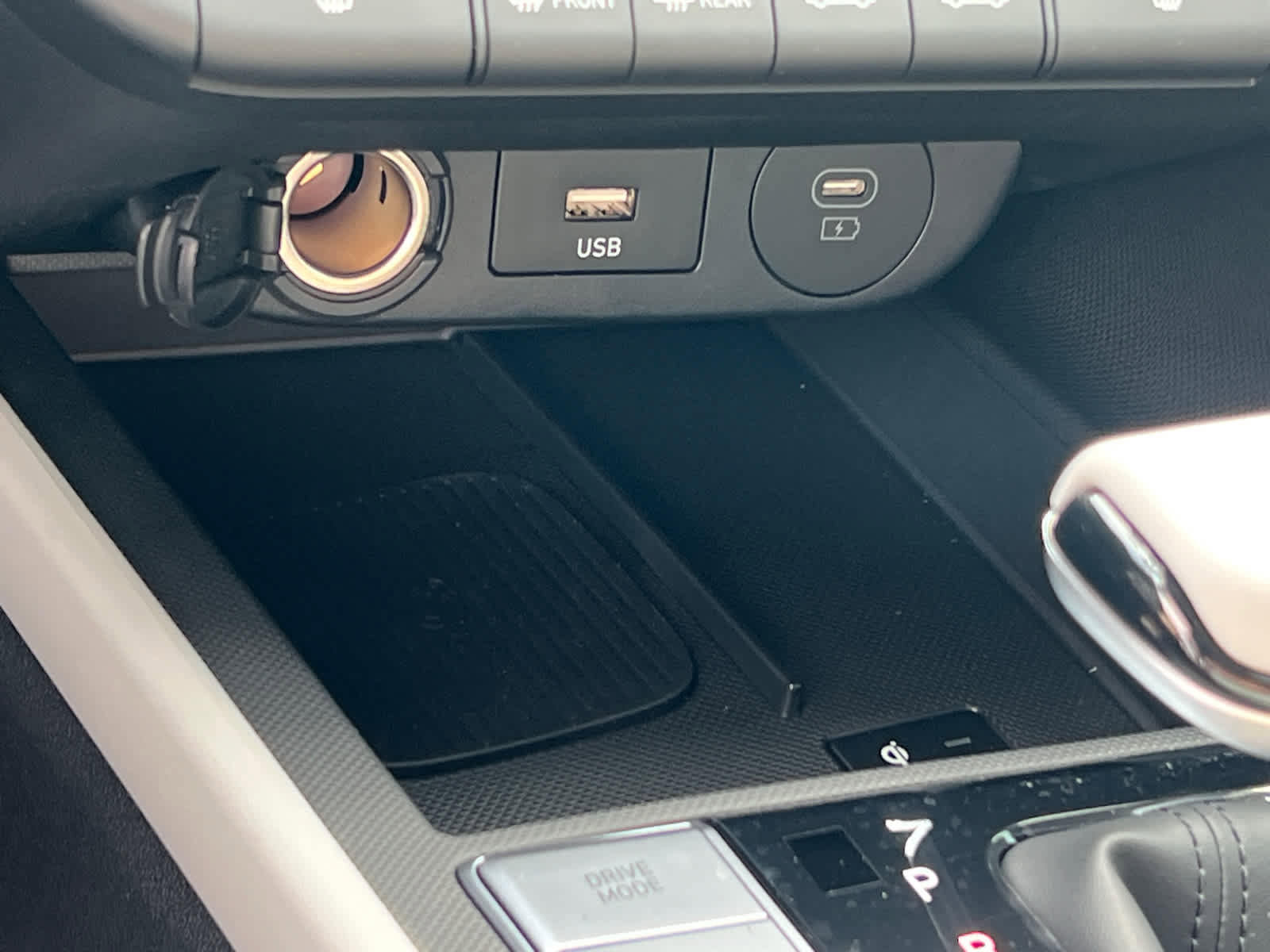 New 2026 Hyundai Elantra Limited image 22