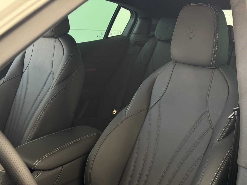 New 2025 Maserati Grecale Modena image 4