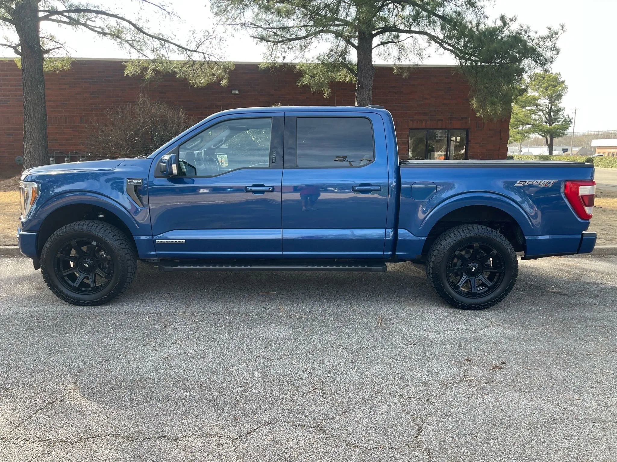 Used 2022 Ford F150 Lariat w/ Equipment Group 502A High image 2