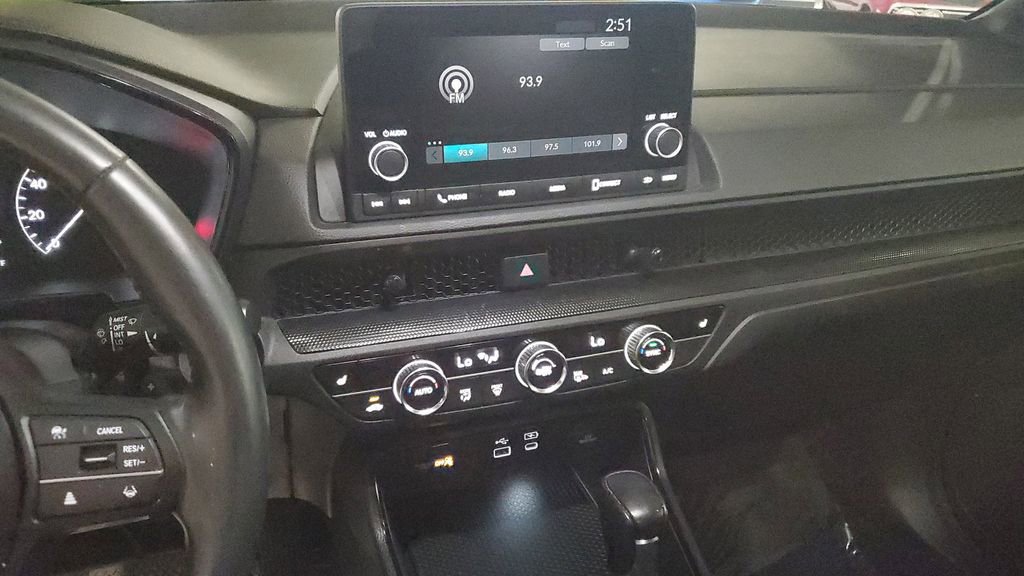 Used 2023 Honda CR-V Sport image 24