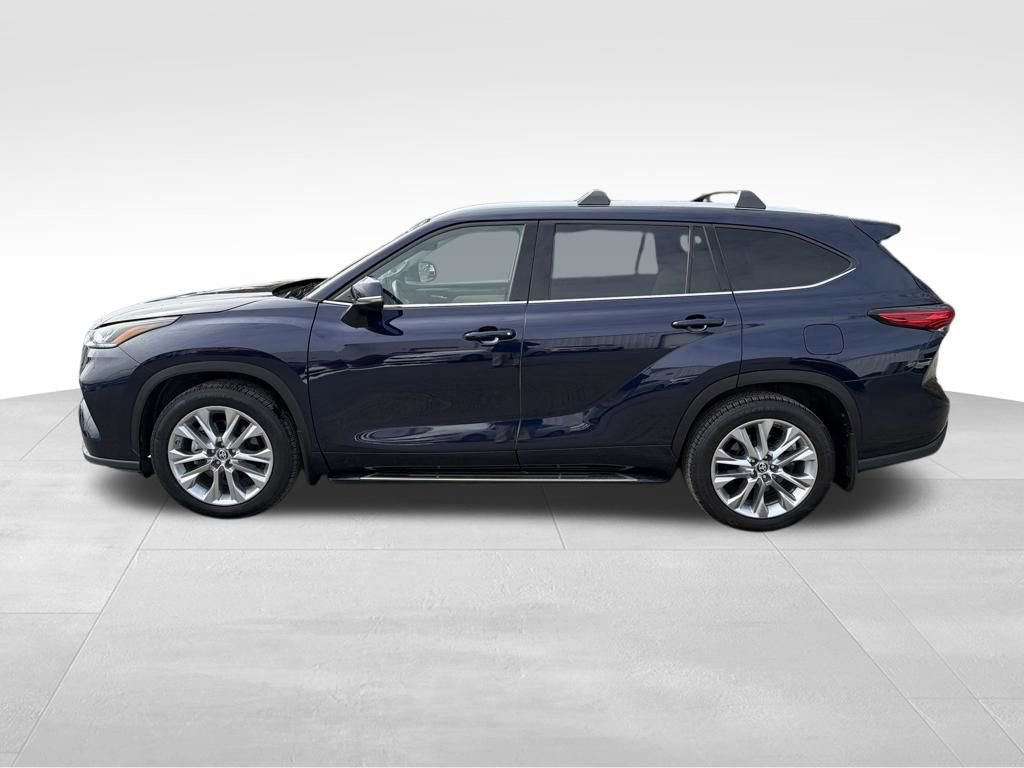 Used 2021 Toyota Highlander Limited image 4
