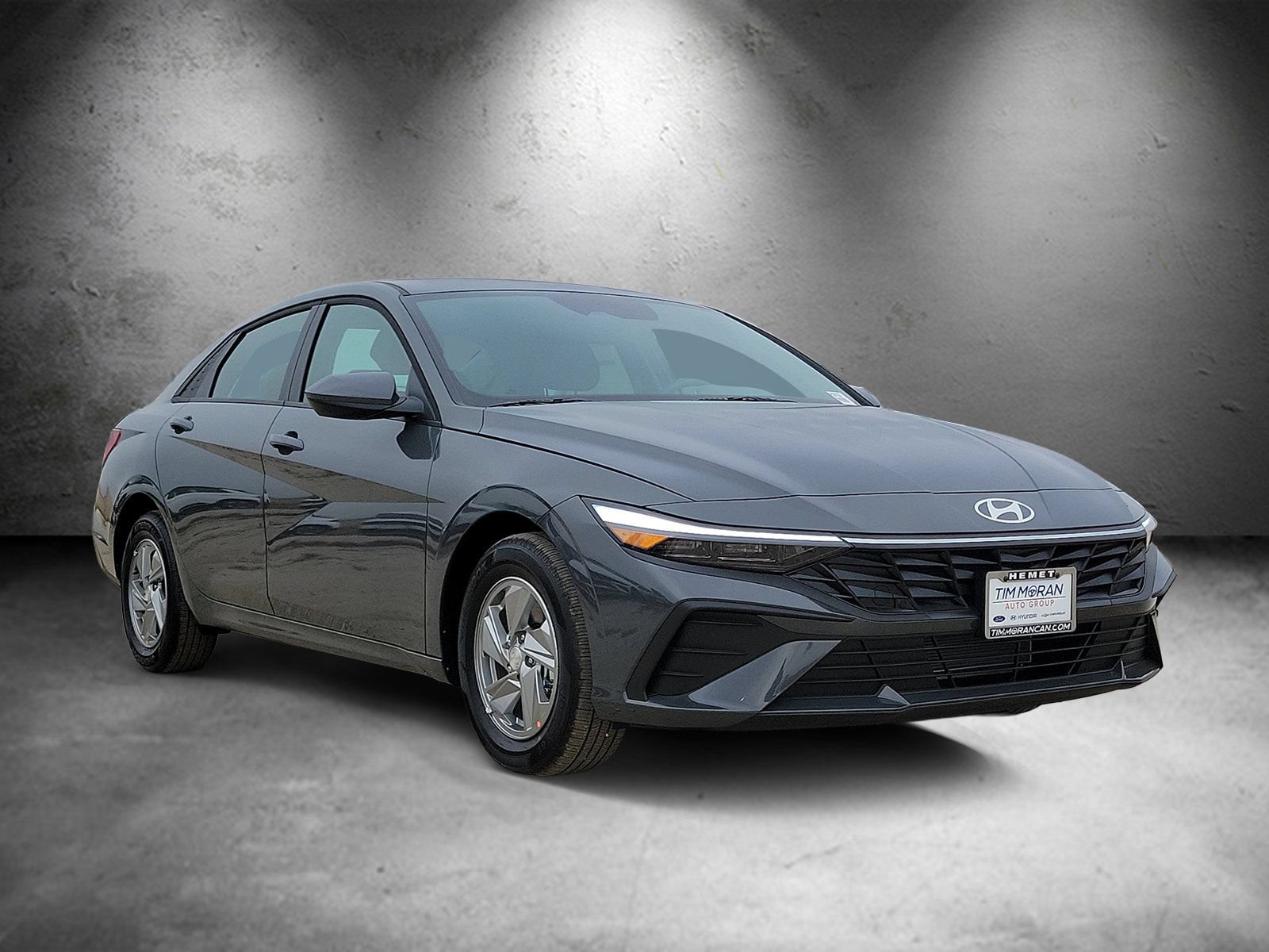 New 2026 Hyundai Elantra SE FWD image 2