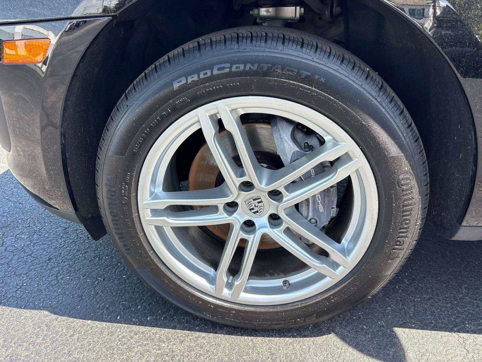 Used 2024 Porsche Macan AWD/4WD image 7