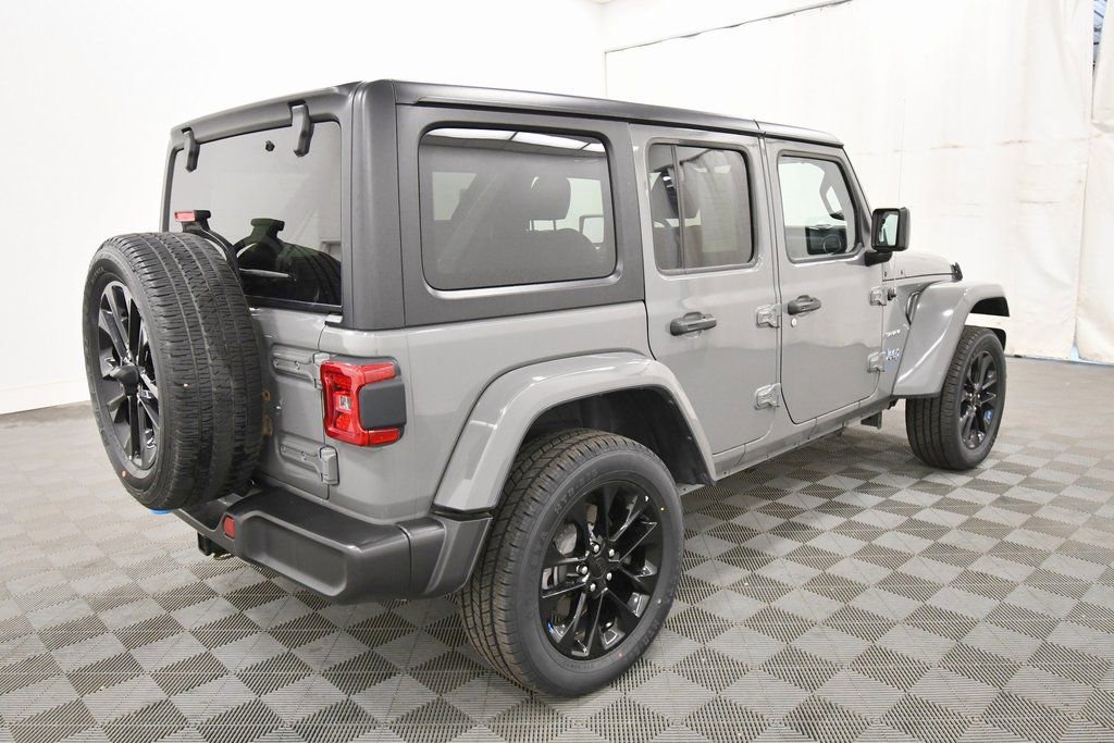 Used 2023 Jeep Wrangler Unlimited Sahara image 8