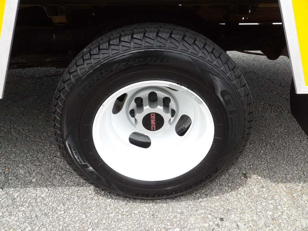 Used 2022 GMC Savana 3500 Extended w/ Power Convenience Package RWD image 42