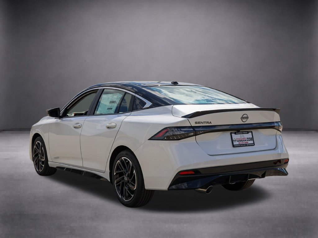 New 2027 Nissan Sentra SR FWD image 7