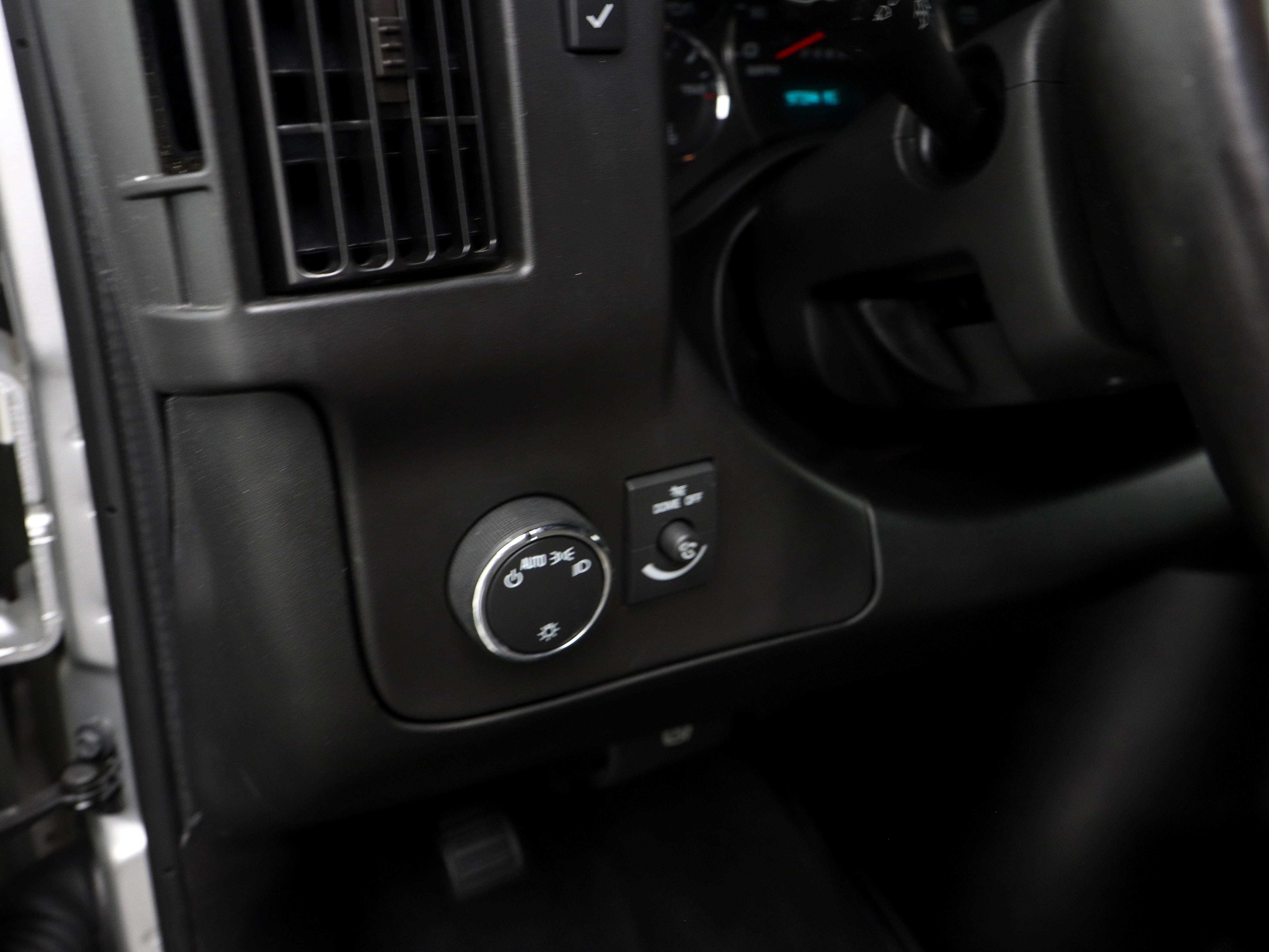 Used 2019 Chevrolet Express 3500 LS RWD image 21