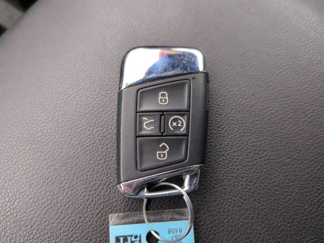 Used 2021 Volkswagen Atlas Cross Sport SE image 35