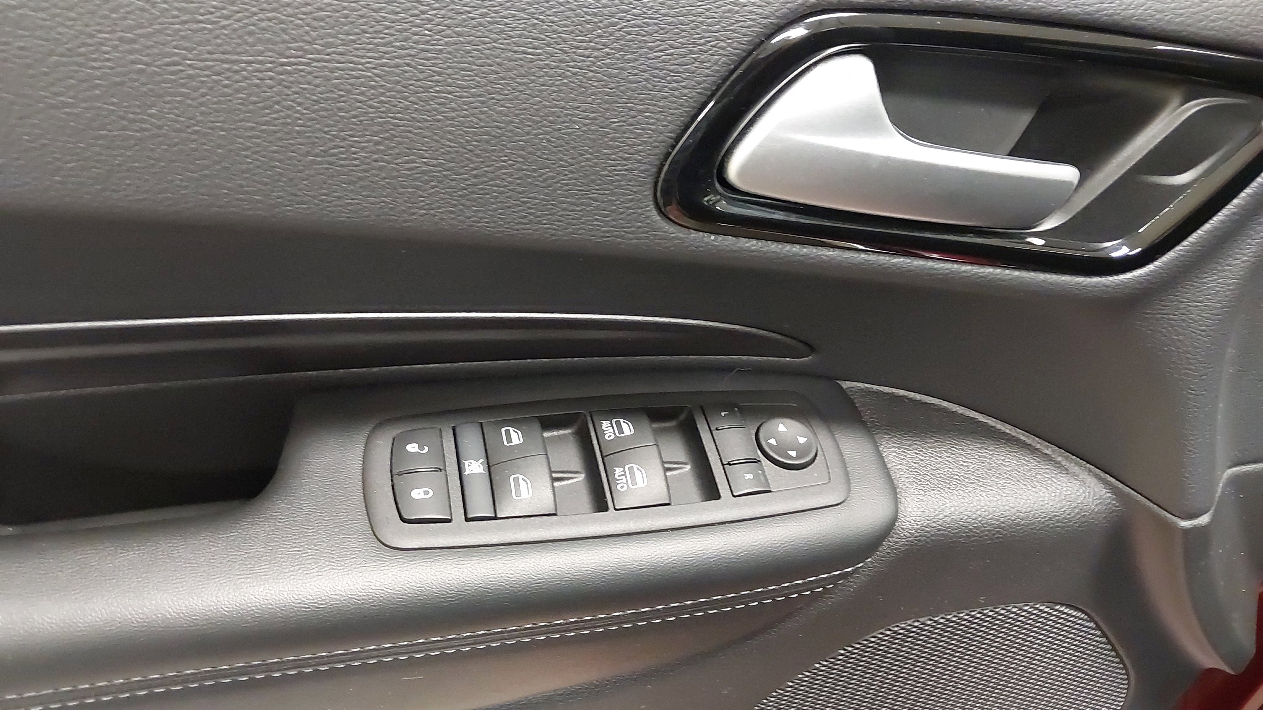 Used 2024 Dodge Durango SXT AWD/4WD image 25
