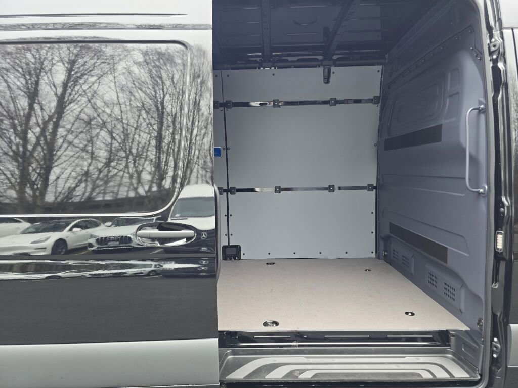 New 2025 Mercedes-Benz Sprinter 2500 image 17