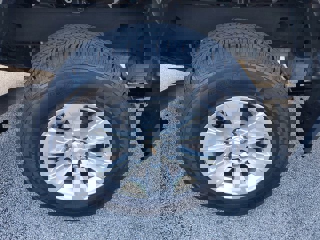 Used 2025 Chevrolet Silverado 1500 LT image 9