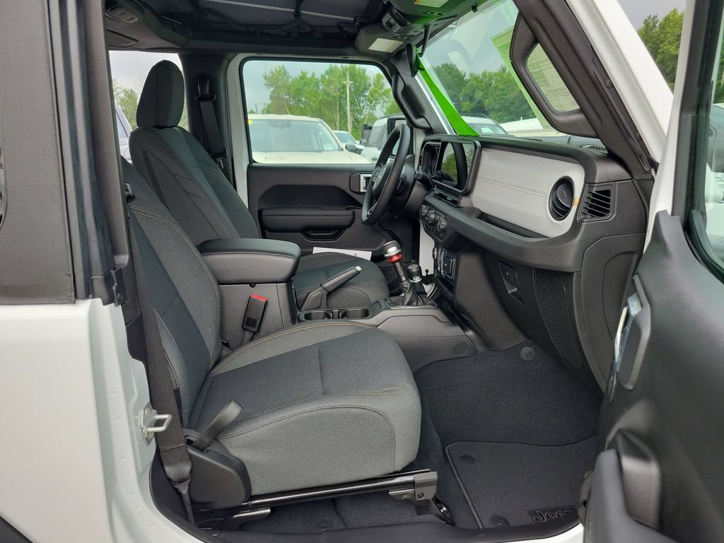 New 2026 Jeep Wrangler Sport AWD/4WD image 9