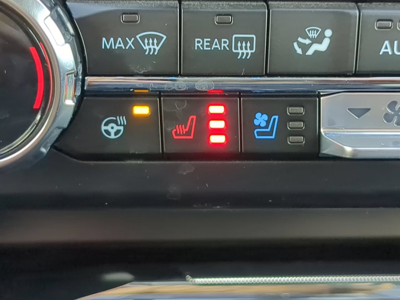 Used 2026 Ford F250 Lariat w/ Lariat Premium Package AWD/4WD image 21