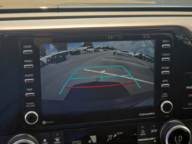 Used 2022 Toyota Highlander L FWD image 23
