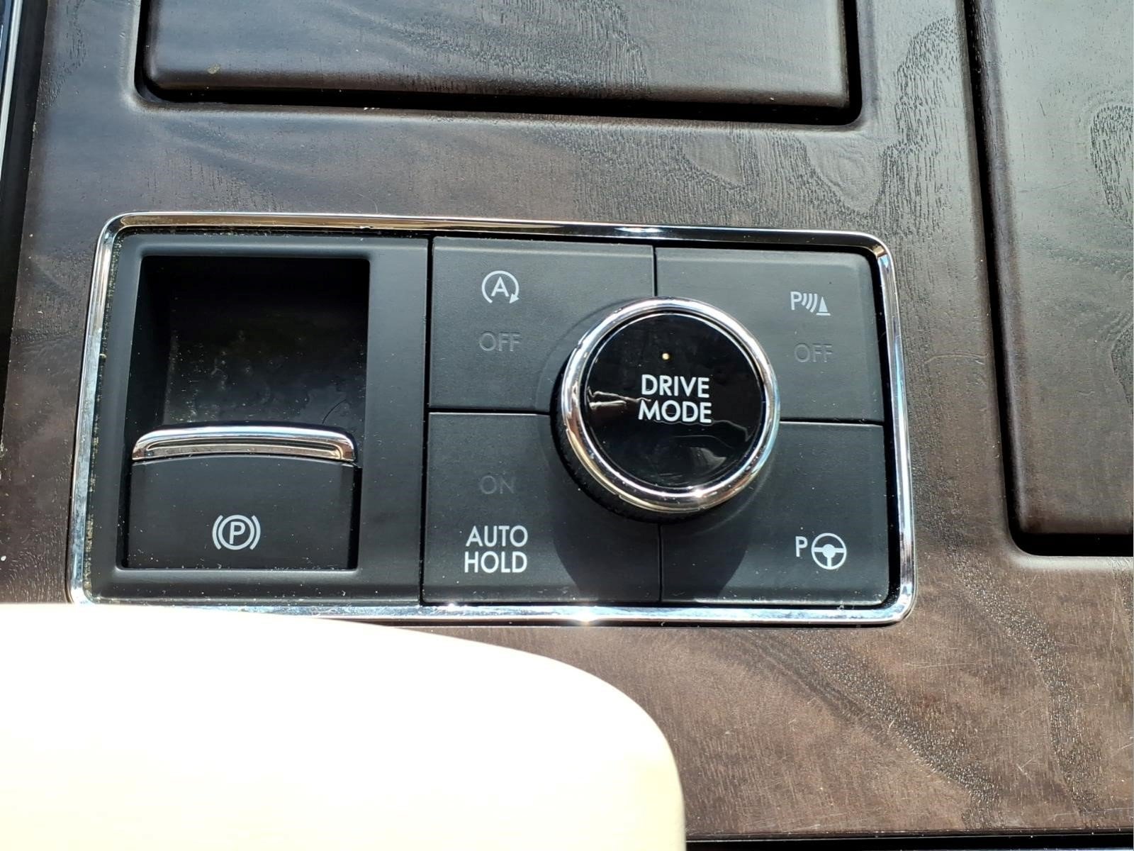 Certified 2021 Lincoln Navigator Reserve AWD/4WD image 11
