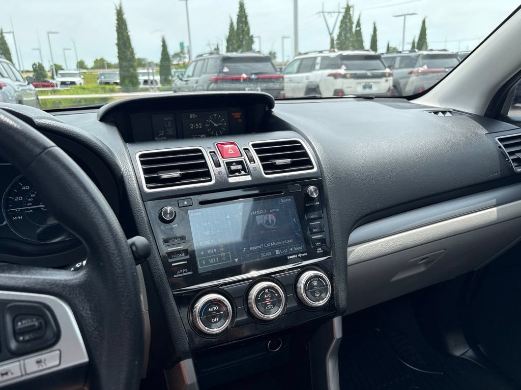 Used 2017 Subaru Forester 2.5i Premium AWD/4WD image 3
