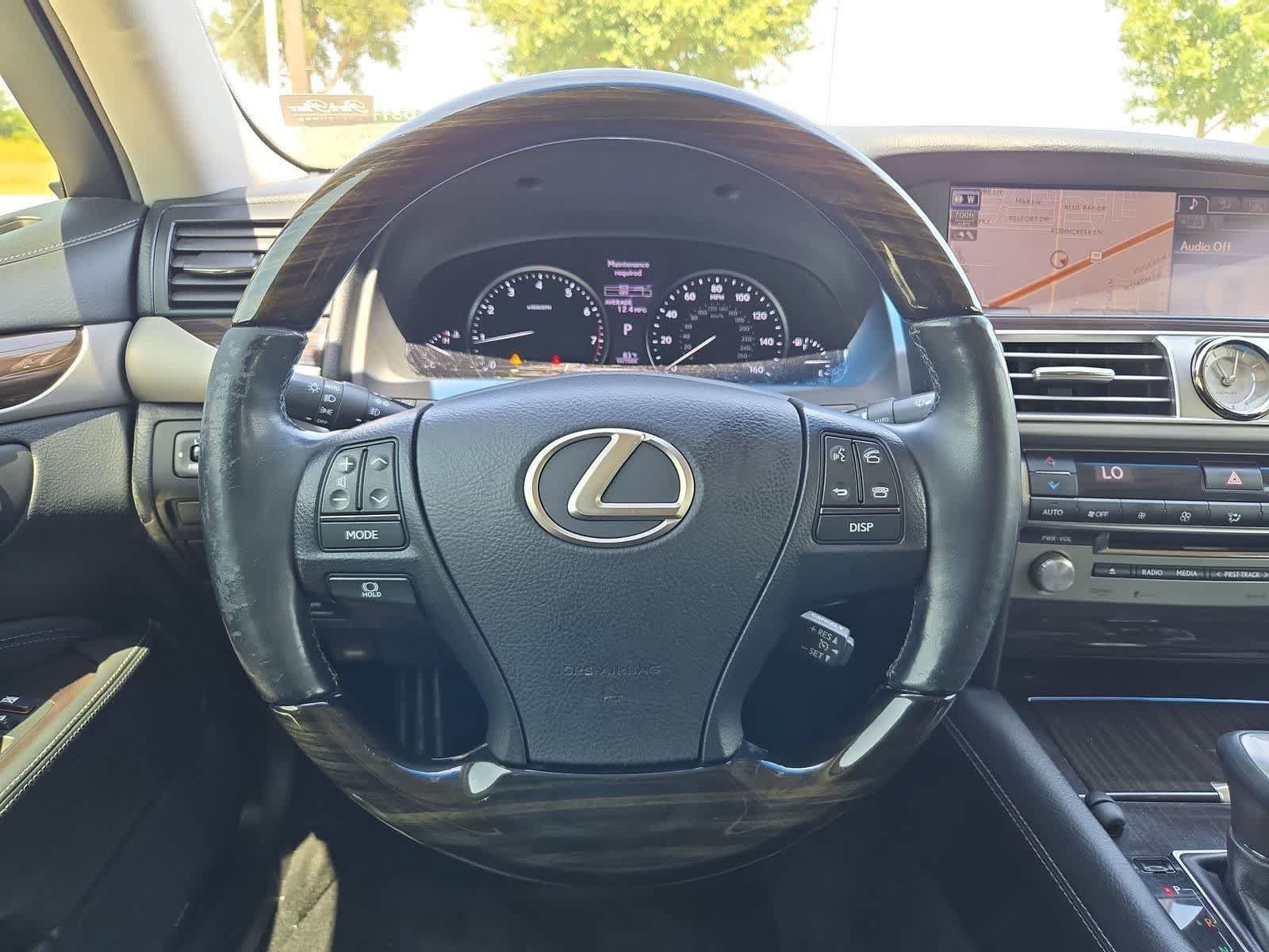 Used 2013 Lexus LS 460 w/ Comfort Pkg RWD image 22
