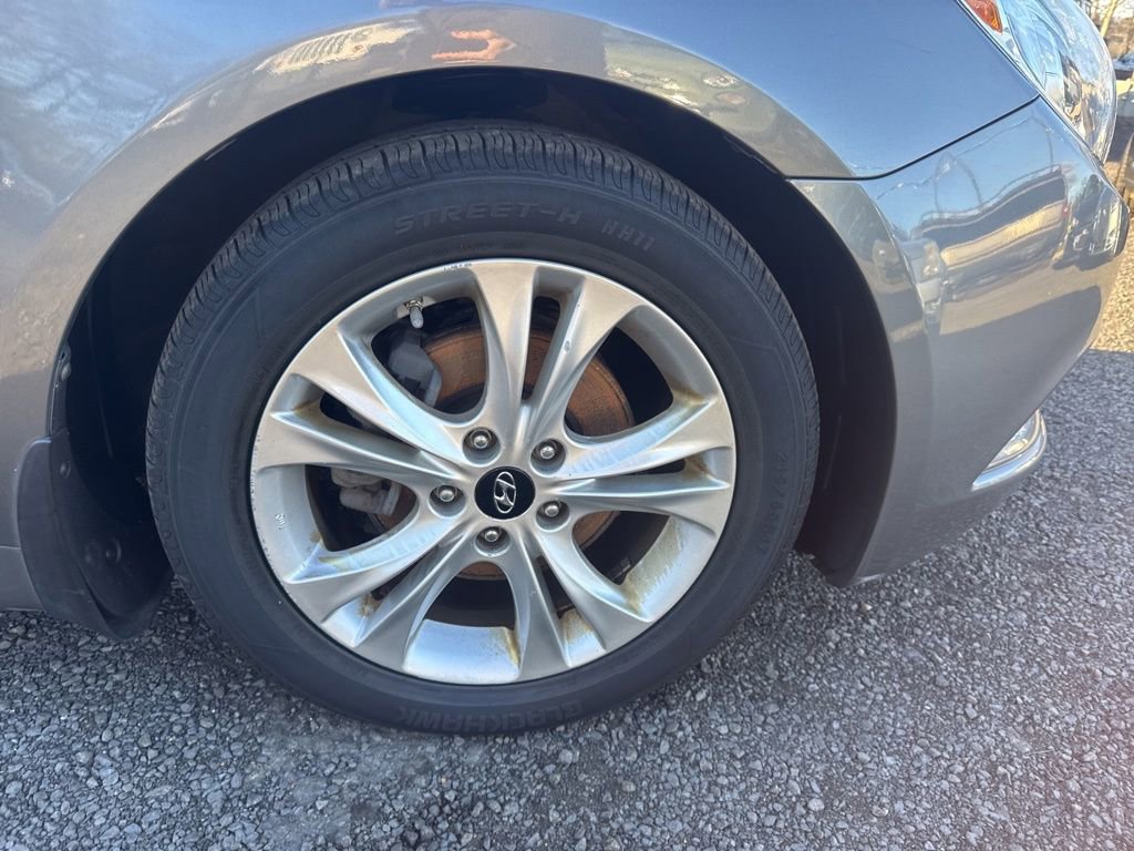 Used 2013 Hyundai Sonata Limited image 23