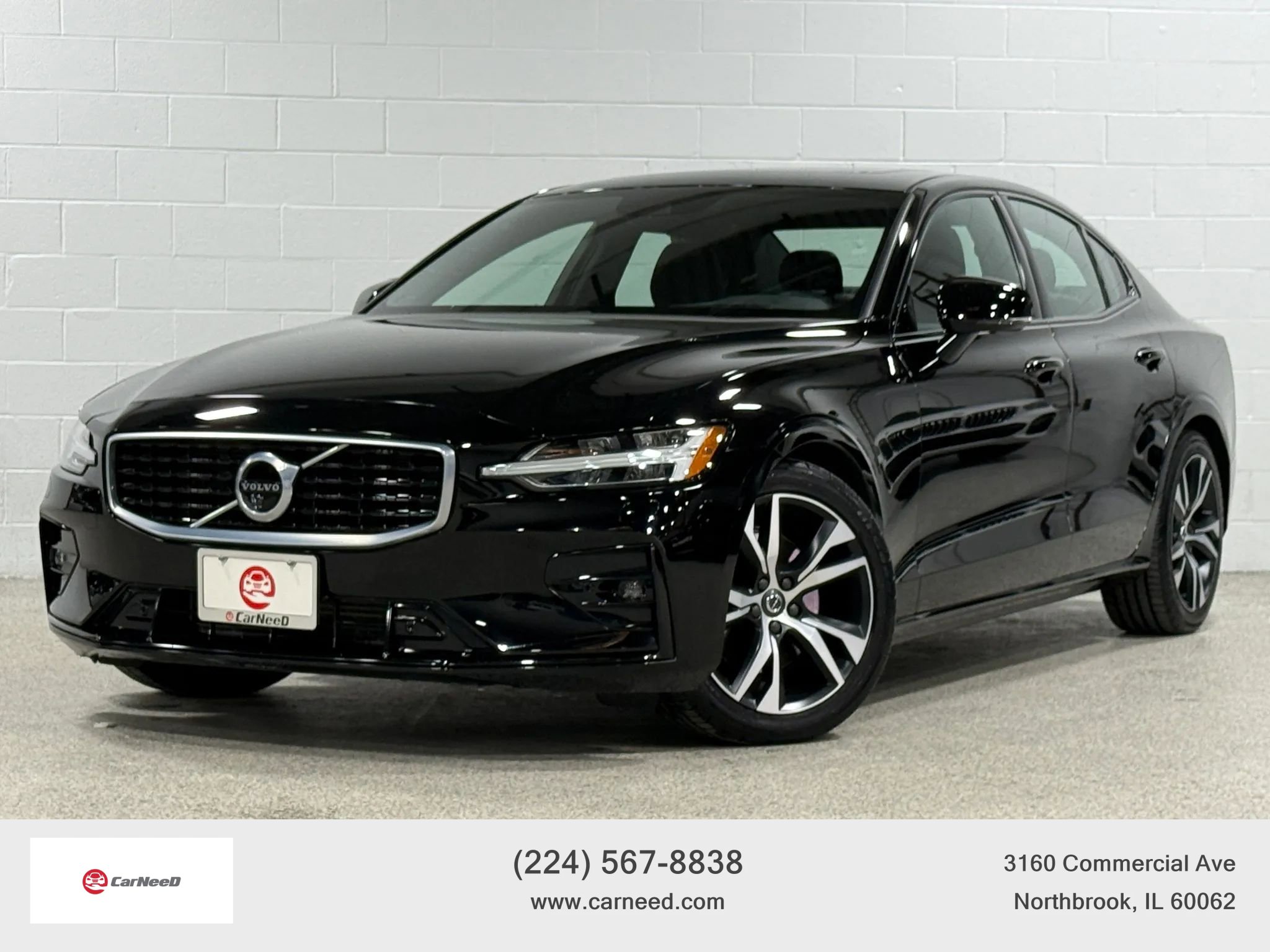 Used 2019 Volvo S60 T5 R-Design image 1