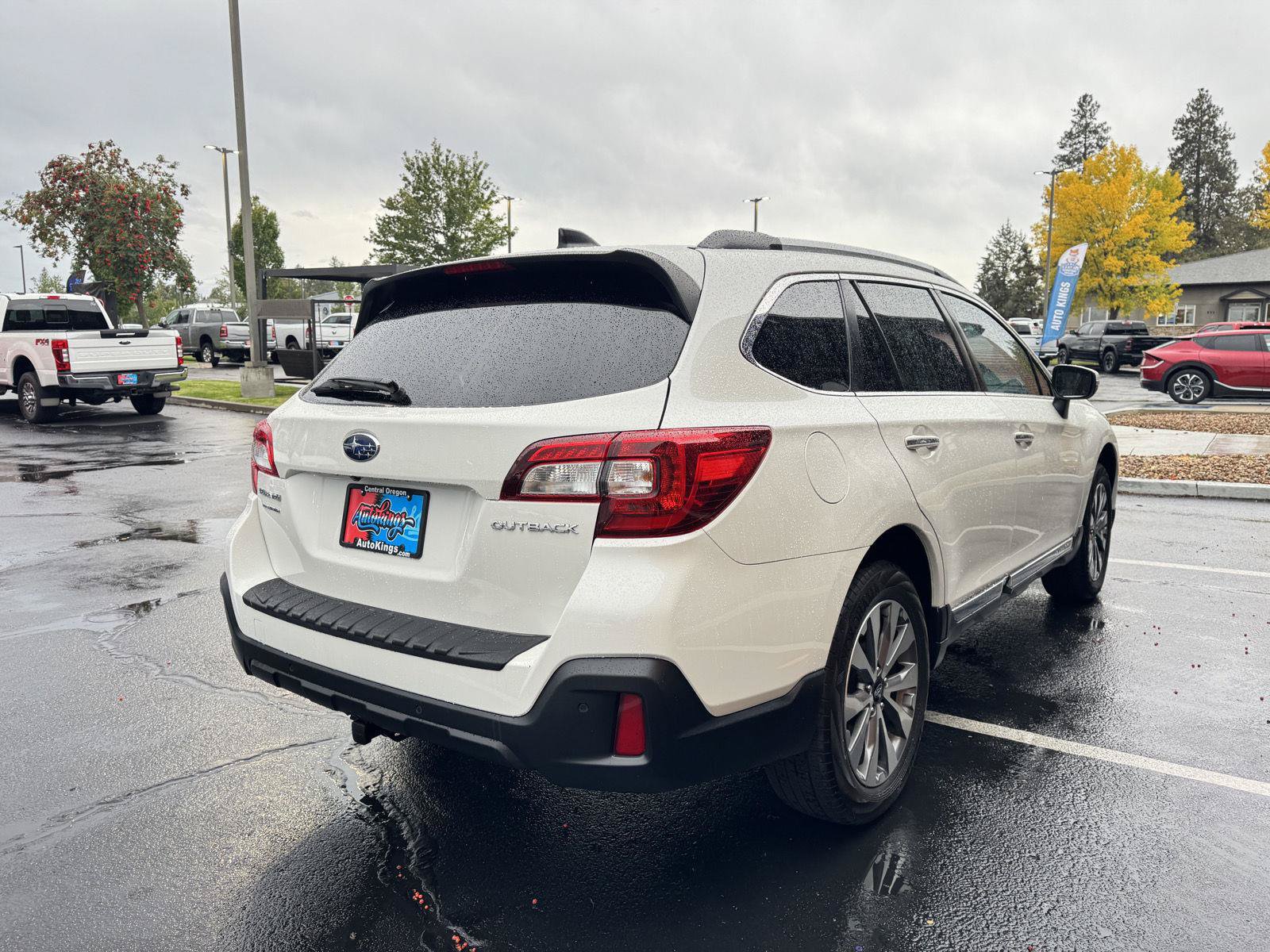 Used 2019 Subaru Outback 2.5i Touring w/ Popular Package #3A AWD/4WD image 5