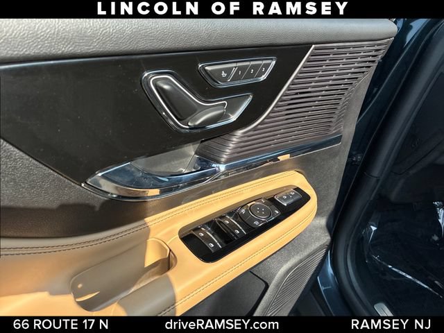 Used 2022 Lincoln Corsair Reserve w/ Equipment Group 201A AWD/4WD image 14